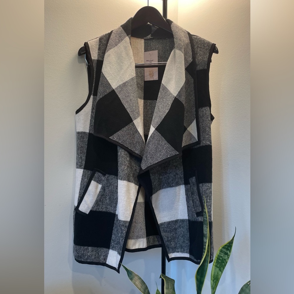 { Vasel & Co. } NWT Black & White Plaid Vest